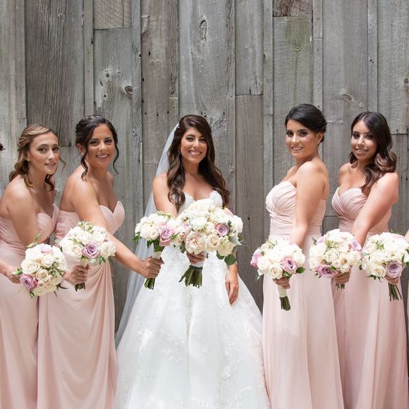 Meet your Posher, Laura - Picture 1 of 1